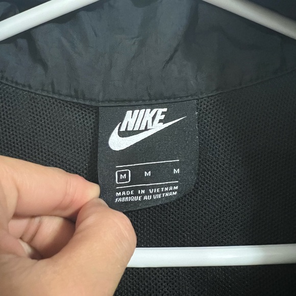 VINTAGE NIKE WOMENS CROP WINDBREAKER - Picture 3 of 5